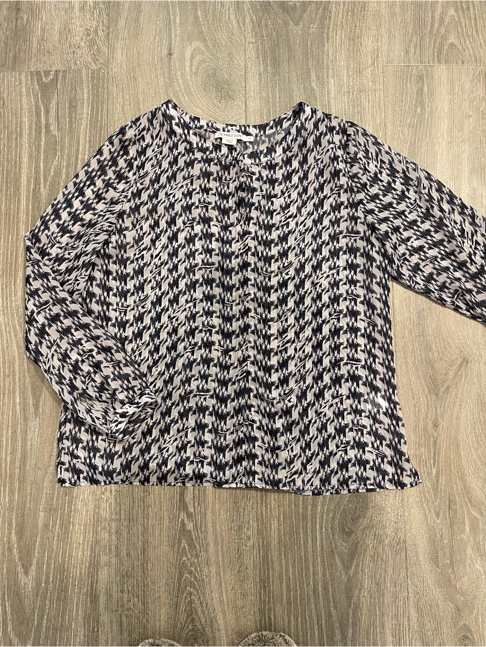 Pendleton Black White Geometric Print Long Sleeve Blouse Size 12